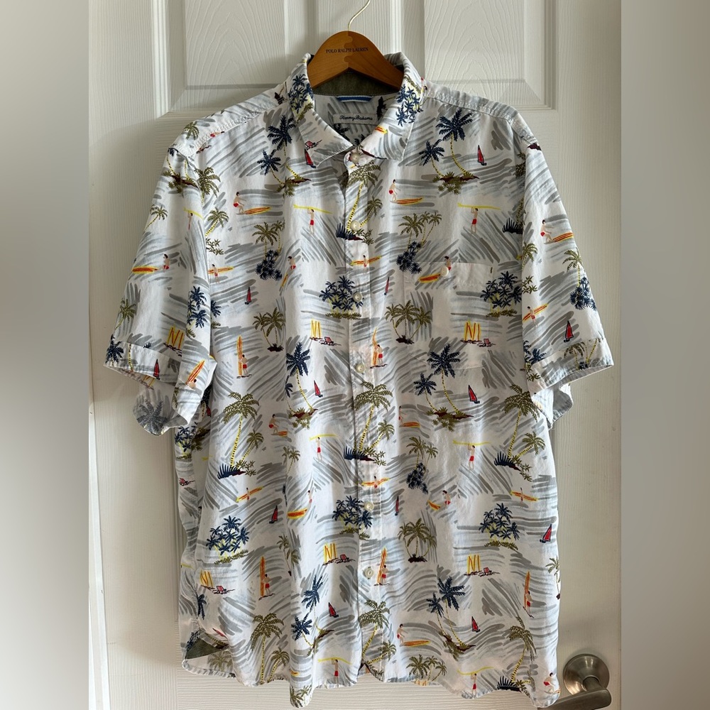 Tommy Bahama Men’s Shirt XXL Hawaiian Shirt Aloha Surf Theme